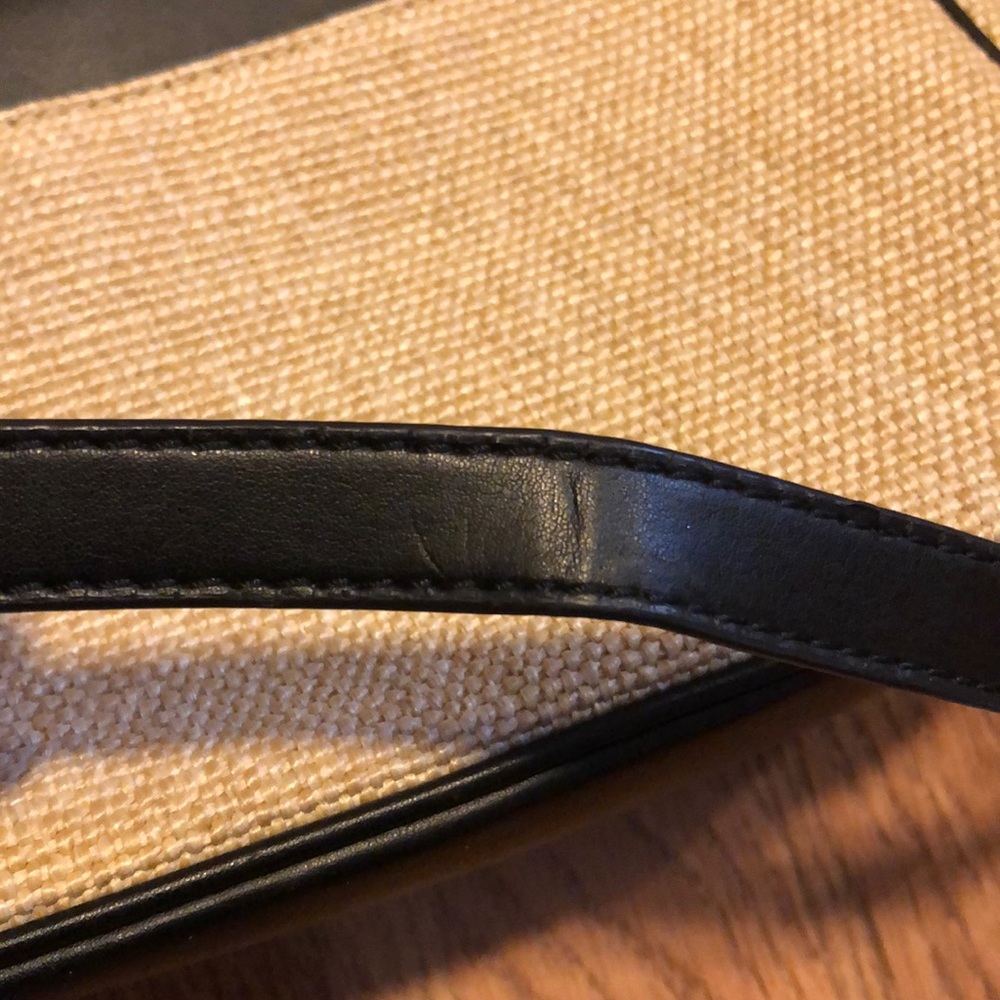 🎉EUC Etienne Aigner purse - Picture 4 of 8